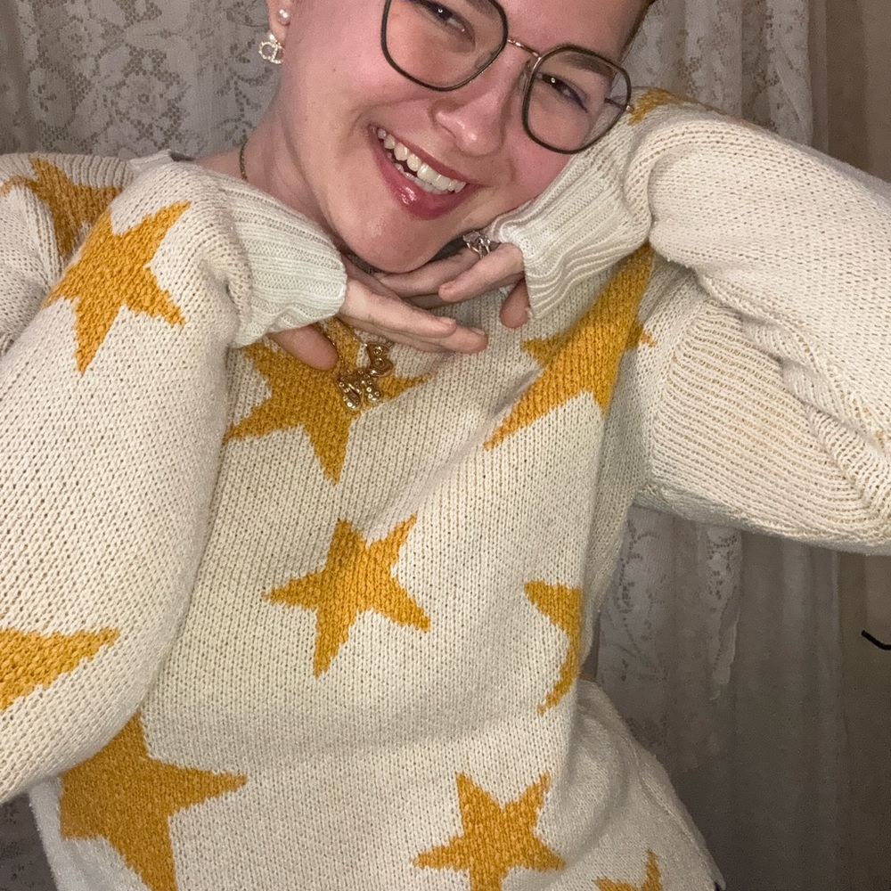 Star Sweater - Picture 8 of 11